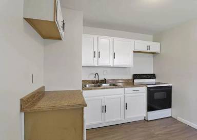 Main picture of 2975 Howey Rd