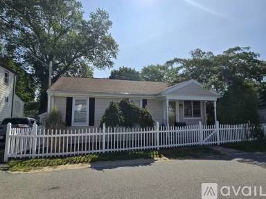 Main picture of 36 Clancy St