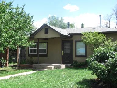 Main picture of 139 W 3rd St