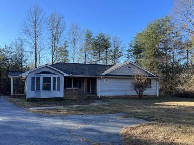 Main picture of 120 Shallow Ford Rd