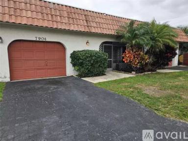 Main picture of 7904 NW 70th Ct