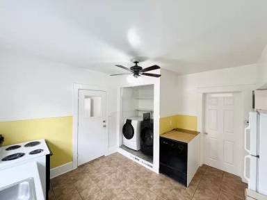 Main picture of Wilson Ave Triplex