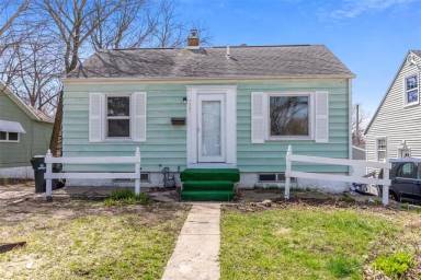 Main picture of 1339 K Ave NE