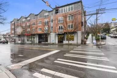Main picture of 701 1st Ave N