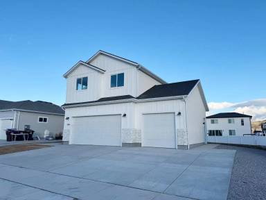 Main picture of 5354 N Orville St