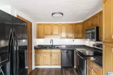 Main picture of 2421 Dove Pl