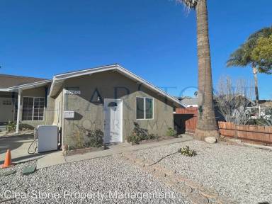Main picture of 10541 1/2 Lev Ave