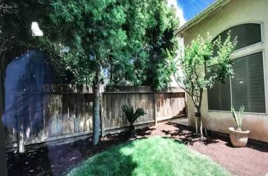 Main picture of 6447 N Leslie Ln