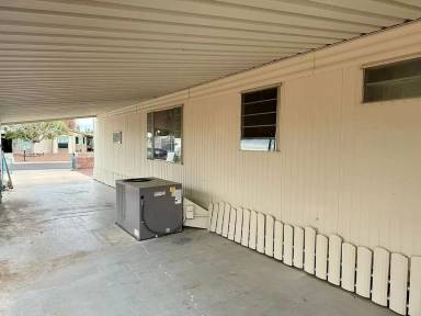 Main picture of 620 S 93rd St