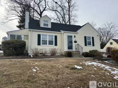 Main picture of 16 Pilgrim Dr