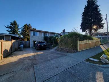 Main picture of 1106 E 52nd St