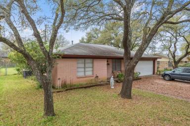 Main picture of 3908 Hilltop Dr