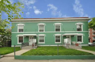 Main picture of 1863 N Clarkson St