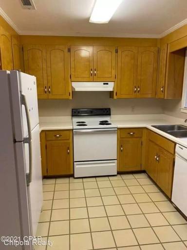 Main picture of 2978 Green St