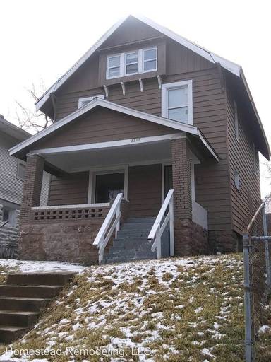Main picture of 3217 E 32nd St