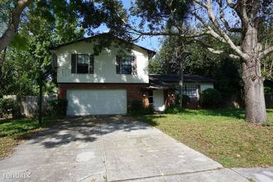 Main picture of 8005 Laurel Tree Dr
