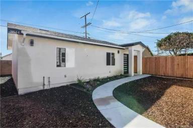 Main picture of 3844 W 58th Pl