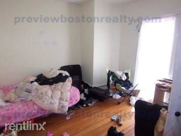 Main picture of 34 Brainerd Rd