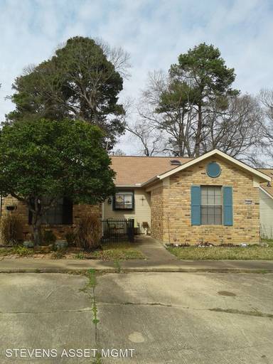 Main picture of 2882 Mackey Ln