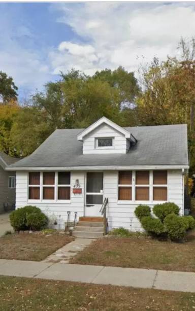 Main picture of 439 E Lewiston Ave