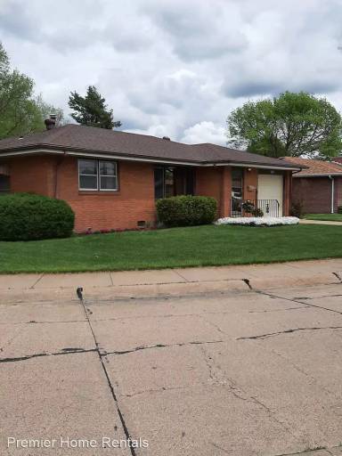 Main picture of 1621 W D St