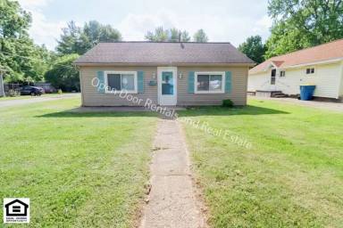 Main picture of 831 Hazel St