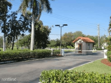 Main picture of 401 SW 86th Ave