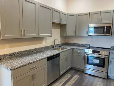 Main picture of 2218 NE 8th Pl