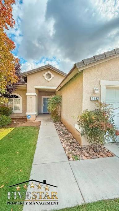 Main picture of 1733 Pyxis St
