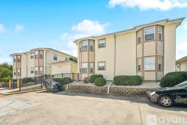 Main picture of 4774 Pontchartrain Dr