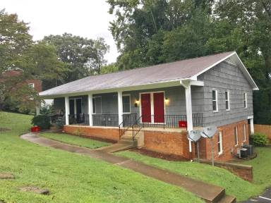 Main picture of 310 E J St