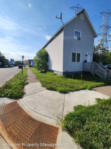 Main picture of 131 S 56th Ave W