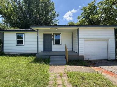Main picture of 908 NE 31st St