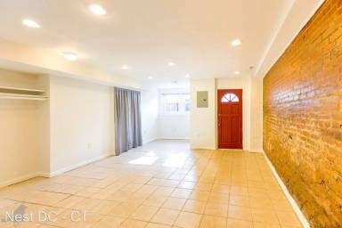Main picture of 203 R St NW
