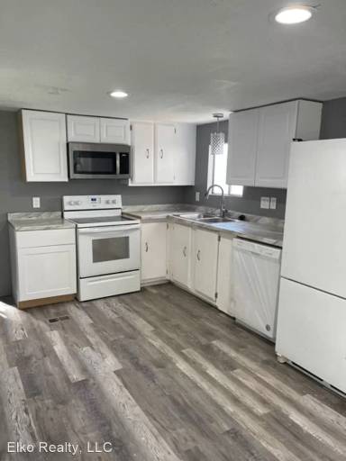 Main picture of 651 Bullion Rd