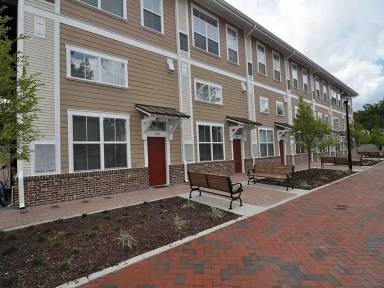 Main picture of 533 E 38th St
