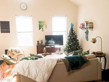 Main picture of 1630 W Pierce Ave