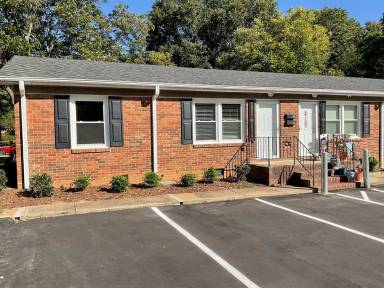 Main picture of 917 E 6th Ave