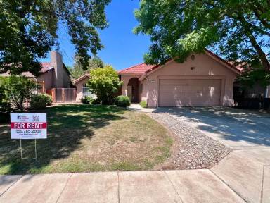 Main picture of 2112 E Ryan Ave
