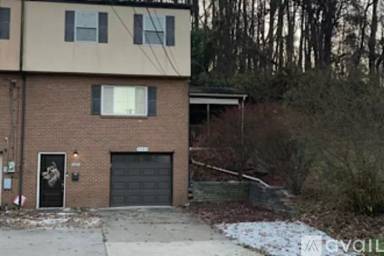 Main picture of 4584 E Willock Rd