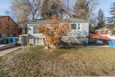 Main picture of 9 Foothill Blvd