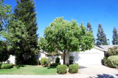 Main picture of 6096 N Tracy Ave