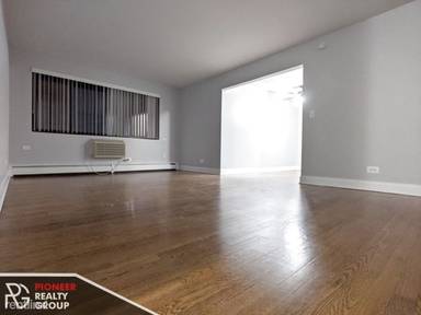 Main picture of 6021 N Winthrop Ave