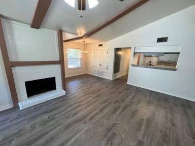 Main picture of 304 Campbell St