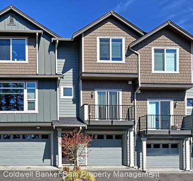 Main picture of 1405 105th Pl SE