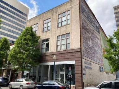 Main picture of 17 Church Ave SW