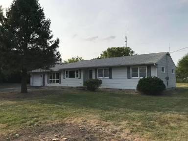 Main picture of 916 W Strain St
