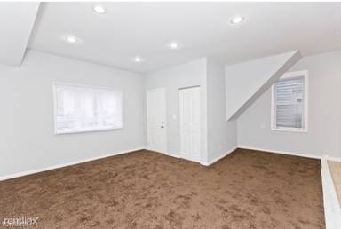 Main picture of 2227 W 21st St