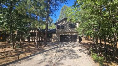 Main picture of 4134 Bridle Path Loop