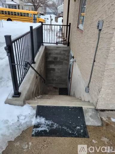 Main picture of 326 1st Ave S